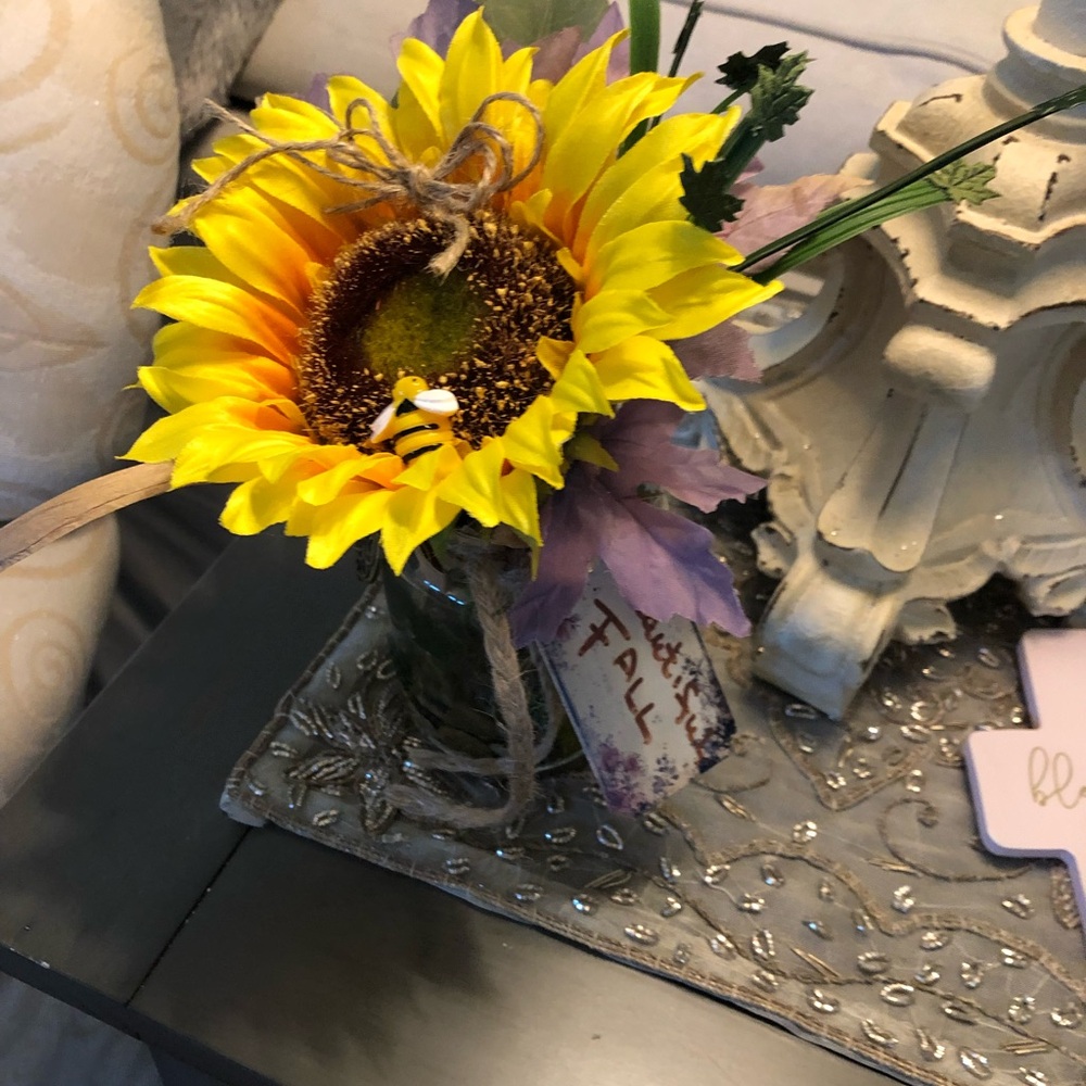 Fall tabletop decor - Picture 9 of 12